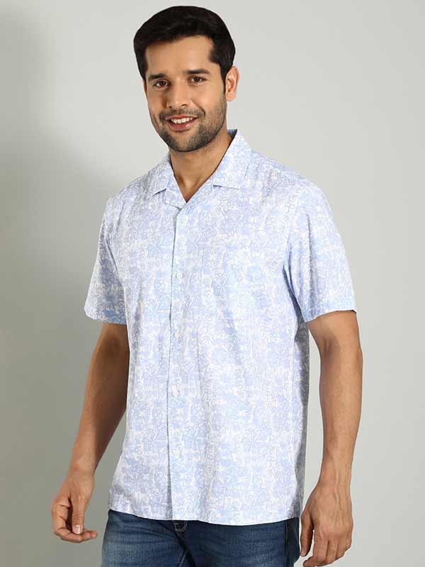Indian Terrain Men's Regular Fit Half Sleeve Floral Print Blue Shirt